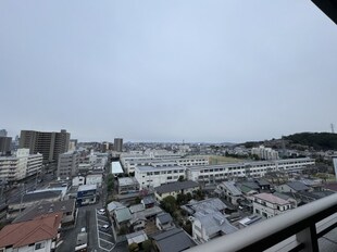 ロイヤルガーデン伊福町の物件内観写真